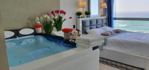 Royal suite with sea view- private jaccuzi-Also suitable for orthodox people
